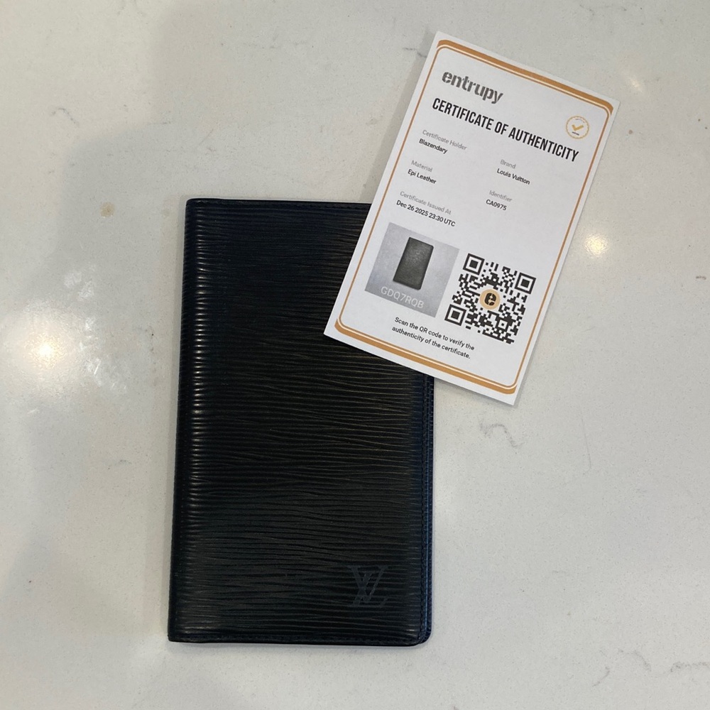 Louis vuiton black Epi leather check book